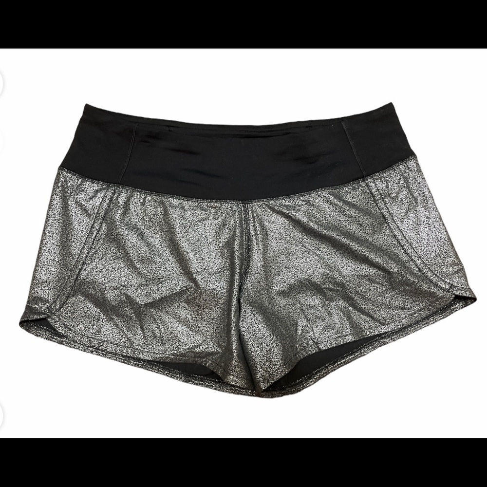 Lululemon Athletica 4in Speed Up Shorts size 6